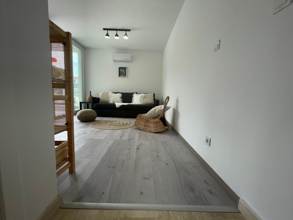Vila Regina Apartment Paloma With Swimming Pool Jezera Exterior photo